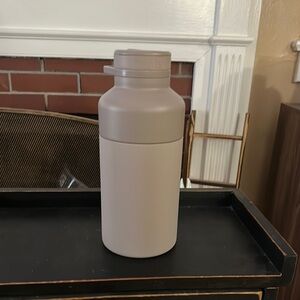 BrüMate Rotera 65oz  Water Bottle